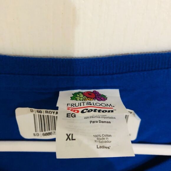 Fruit of the Loom Women's T-Shirt Build‎ Bridges Not Walls Cotton Blue XL NWT - Picture 4 of 5